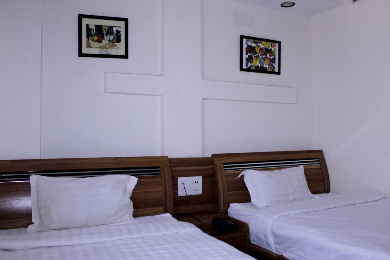 Hotel Akash Sarovar Пурулия Номер фото