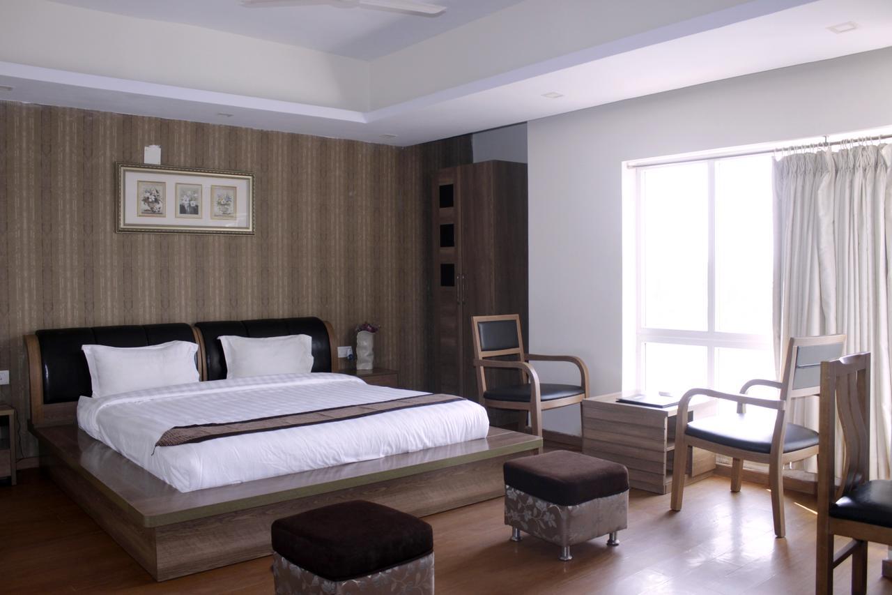 Hotel Akash Sarovar Пурулия Номер фото